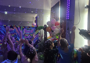 dzieci na zajęciach tanecznych