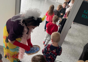 Urząd Dzielnicy Bielany - teatrzyk ,,Pchła Szachrajka,,